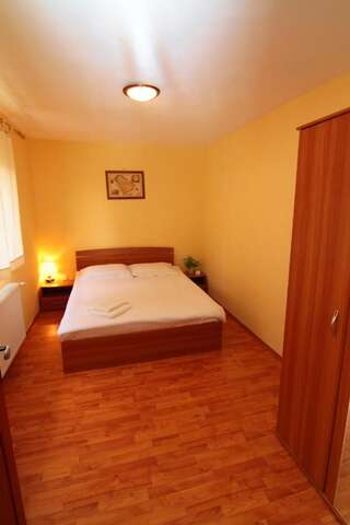 Отели типа «постель и завтрак» Belegania Villa Oarja Стандартный двухместный номер с 1 кроватью и общей ванной комнатой-2
