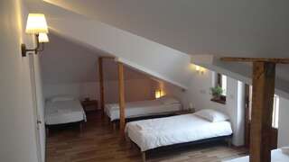 Отели типа «постель и завтрак» Belegania Villa Oarja Четырехместный номер с собственной ванной комнатой-5